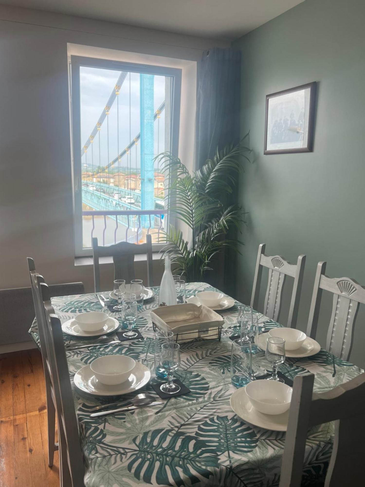 Appartement Prive « Blue Bridge & Sauna » Serrieres  Luaran gambar