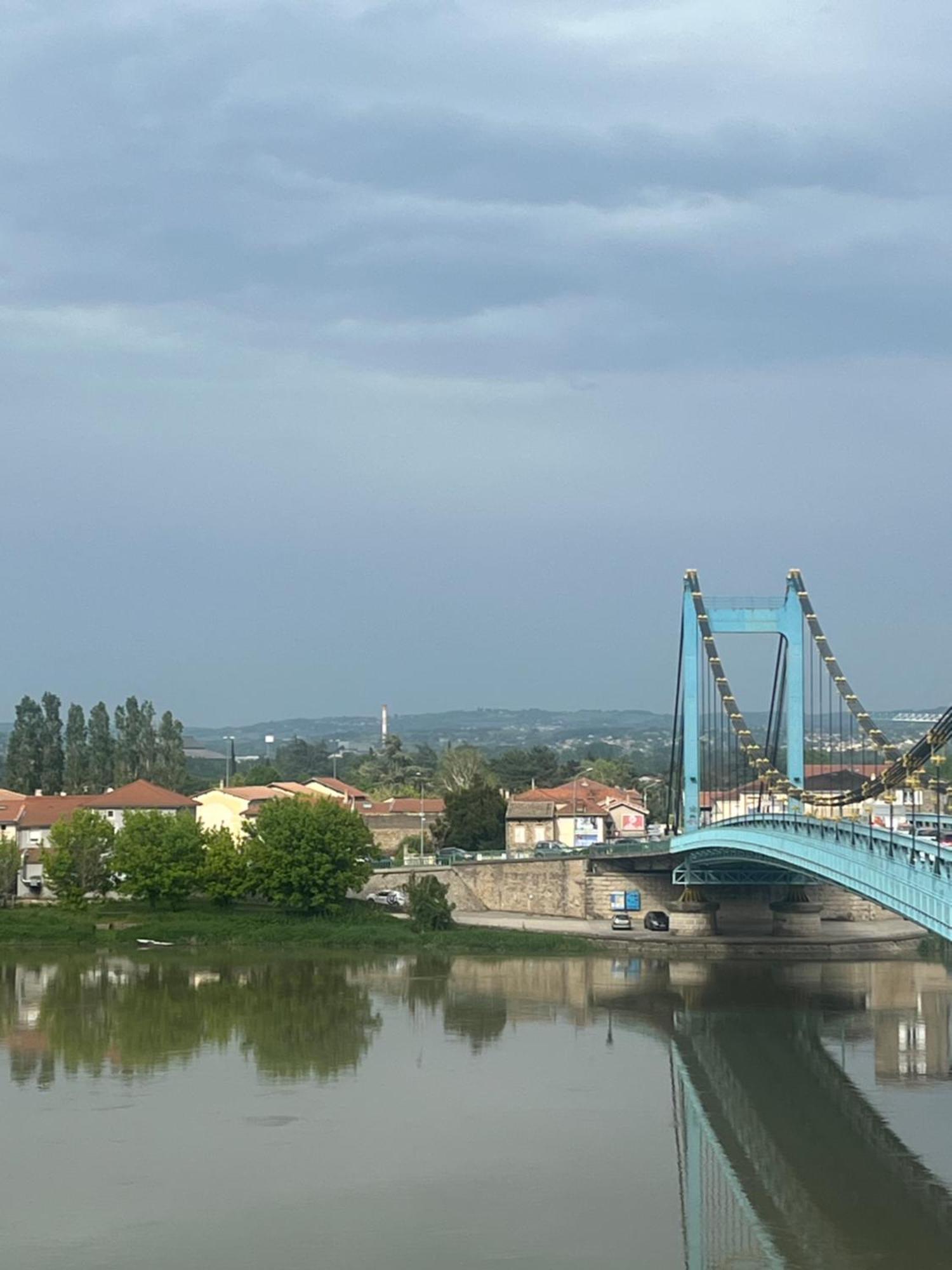 Appartement Prive « Blue Bridge & Sauna » Serrieres  Luaran gambar